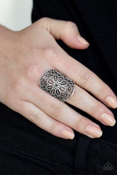Majestic Mandala - Black