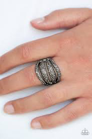 Roll Out The Diamonds - Black